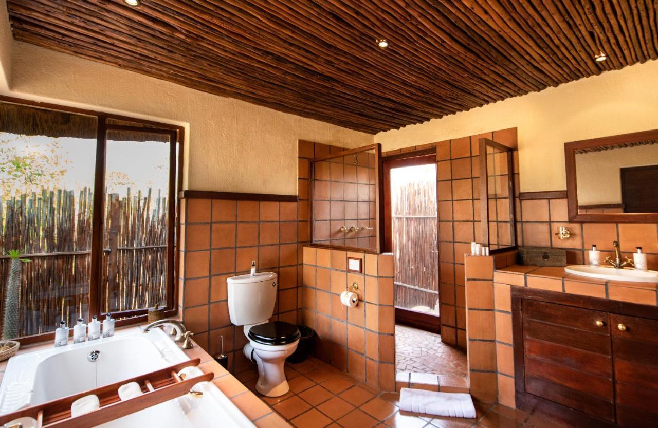 Nungubane Game Lodge Welgevonden Game Reserve ภายนอก รูปภาพ